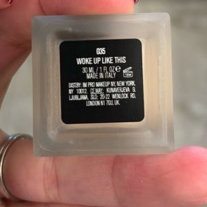 IL MAKIAGE Woke up like this foundation #035